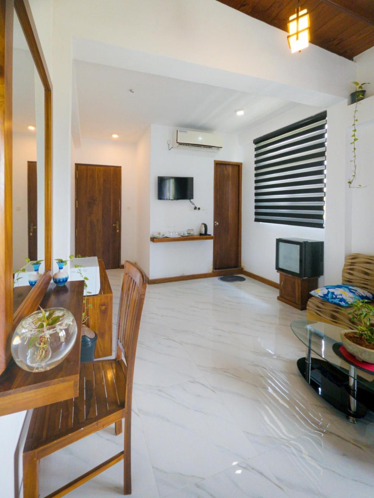 Airport Hotel By Cmb Apartments Negombo Exterior foto